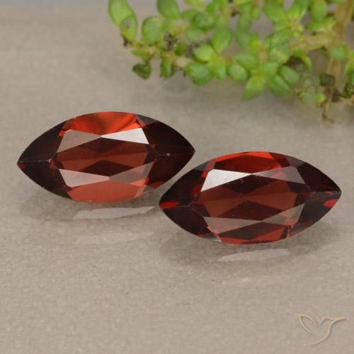 2.58ctw Natural Vermelho Sangue Profundo Granada Piropo, Marquesa, VVS-VS