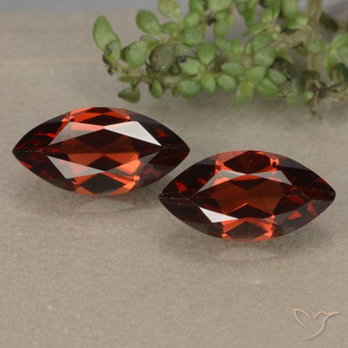 2.49ctw Natural Vermelho escuro Granada Piropo, Marquesa, VVS-VS