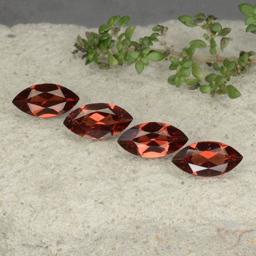 4.50ctw Natural Vermelho escuro Granada Piropo, Marquesa, VVS-VS