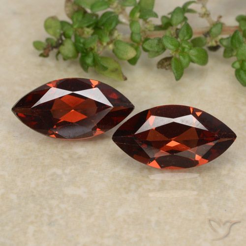 2.16ctw Natural Vermelho escuro Granada Piropo, Marquesa, VVS-VS