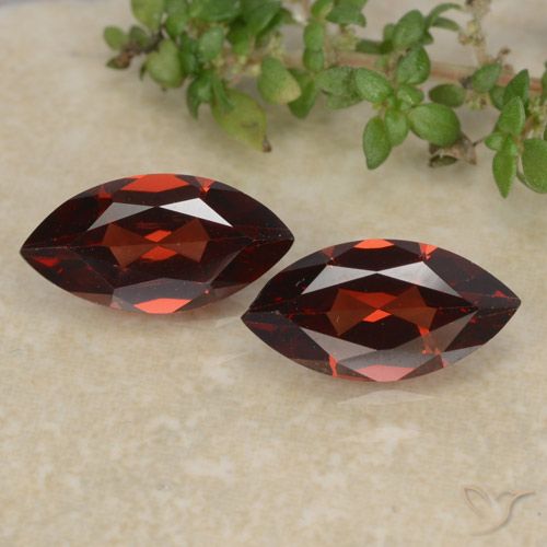 2.47ctw Natural Vermelho escuro Granada Piropo, Marquesa, VVS-VS