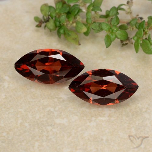 2.43ctw Natural Vermelho escuro Granada Piropo, Marquesa, VVS-VS