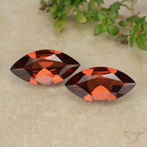 1.74ctw Natural vermelho médio Granada Piropo, Marquesa, VVS-VS