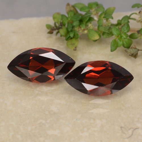 2.51ctw Natural Vermelho Sangue Profundo Granada Piropo, Marquesa, VVS-VS