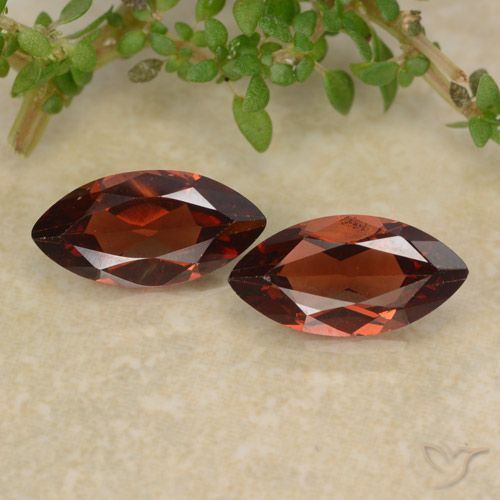 2.22ctw Natural Vermelho escuro Granada Piropo, Marquesa, VVS-VS