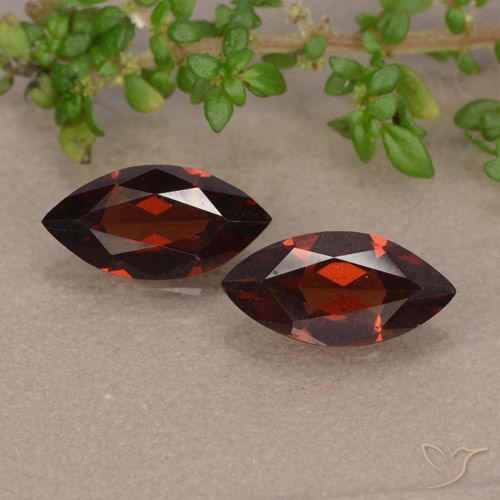 2.23ctw Natural Vermelho Sangue Profundo Granada Piropo, Marquesa, VVS-VS