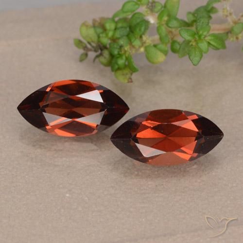 2.80ctw Natural Vermelho escuro Granada Piropo, Marquesa, VVS-VS