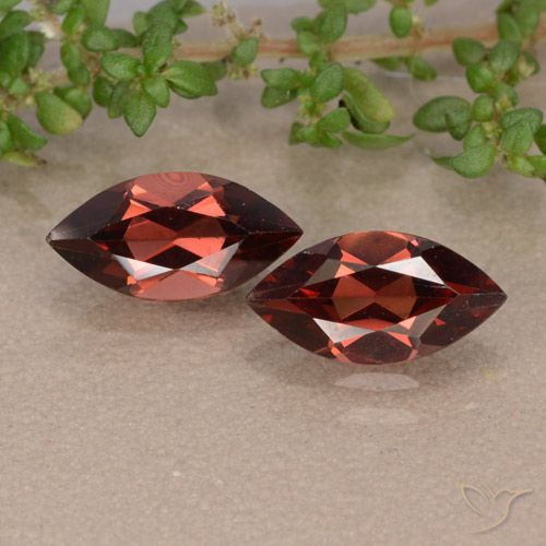 2.48ctw Natural Vermelho escuro Granada Piropo, Marquesa, VVS-VS