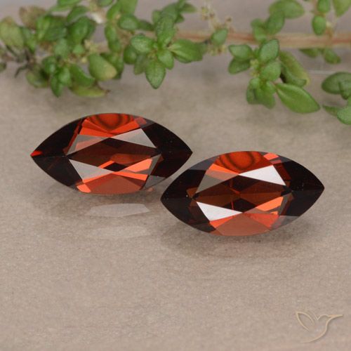 2.94ctw Natural Vermelho escuro Granada Piropo, Marquesa, VVS-VS
