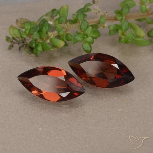 Pedras preciosas de Granada Piropo Vermelho Escarlate Profundo natural de 1.79 ct, Marquesa, VVS-VS