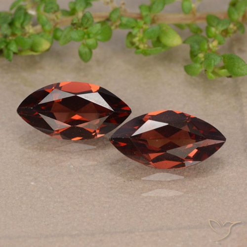2.38ctw Natural Vermelho escuro Granada Piropo, Marquesa, VVS-VS