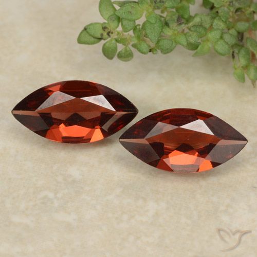 1.71ctw Natural Vermelho escuro Granada Piropo, Marquesa, VVS-VS