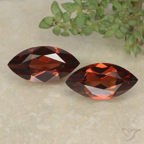 2.34ctw Natural Vermelho Escarlate Profundo Granada Piropo, Marquesa, VVS-VS