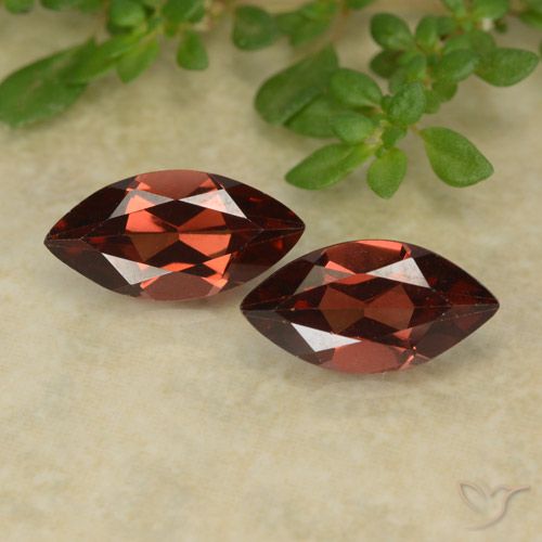 2.41ctw Natural Vermelho escuro Granada Piropo, Marquesa, VVS-VS