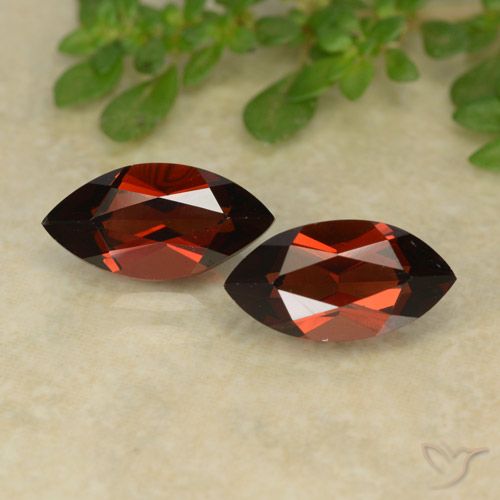 2.95ctw Natural Vermelho escuro Granada Piropo, Marquesa, VVS-VS
