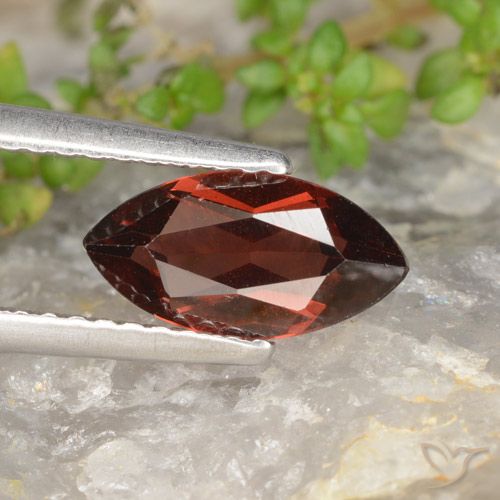 1.36ct Natural Vermelho escuro Granada Piropo, Marquesa, VS
