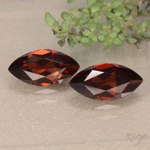 2.56ctw Natural Vermelho escuro Granada Piropo, Marquesa, VVS-VS