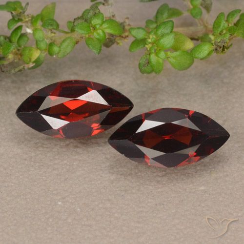2.12ctw Natural Vermelho escuro Granada Piropo, Marquesa, VVS-VS