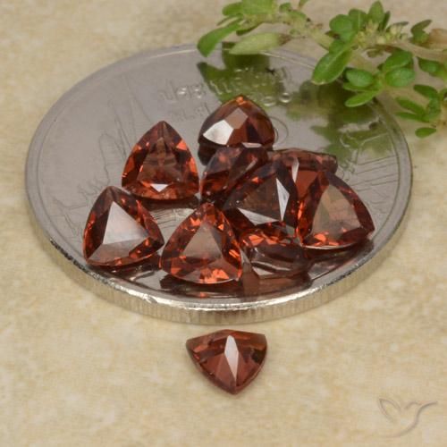 Pedras preciosas de Granada Piropo Vermelho escuro natural de 2.74 ct, Trilhão, VS
