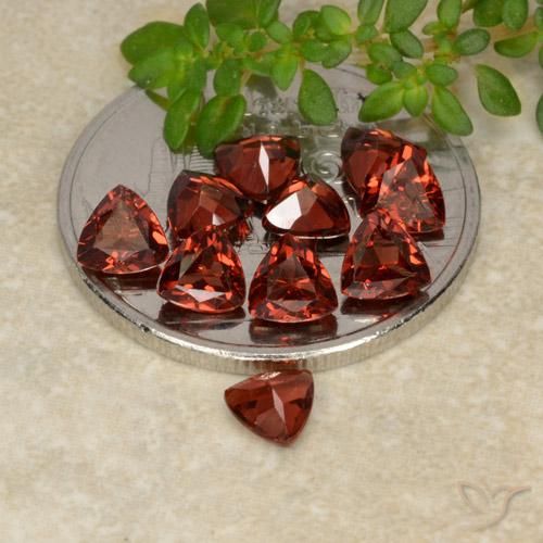 Pedras preciosas de Granada Piropo Vermelho escuro natural de 2.95 ct, Trilhão, VS