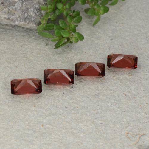 Pedras preciosas de Granada Piropo Vermelho escuro natural de 2.57 ct, Corte Octógono / Esmeralda, VVS-VS