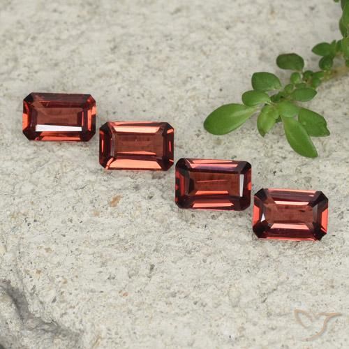 2.12ctw Natural Vermelho escarlate Granada Piropo, Corte Esmeralda, VVS-VS