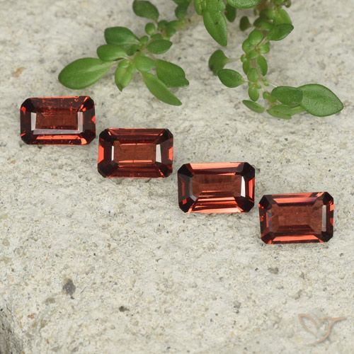 1.98ctw Natural Vermelho escuro Granada Piropo, Corte Esmeralda, VS