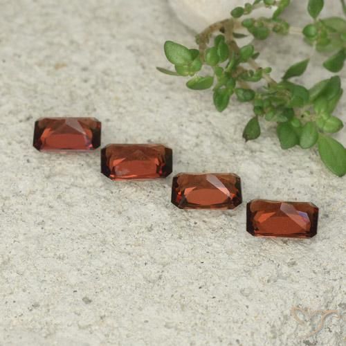 Pedras preciosas de Granada Piropo Sangria Tinto natural de 2.44 ct, Corte Octógono / Esmeralda, VVS-VS