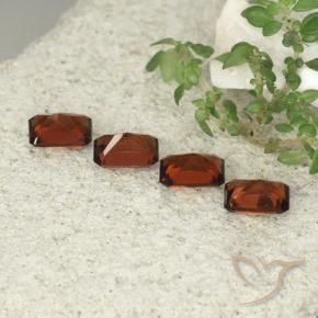 Pedras preciosas de Granada Piropo vermelho médio natural de 2.64 ct, Corte Octógono / Esmeralda, VVS-VS