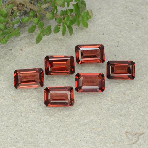 3.03ctw Natural Vermelho escuro Granada Piropo, Corte Esmeralda, VS