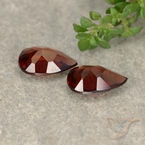 Pedras preciosas de Granada Piropo Vermelho escuro natural de 1.89 ct, Formato de pêra, VVS-VS