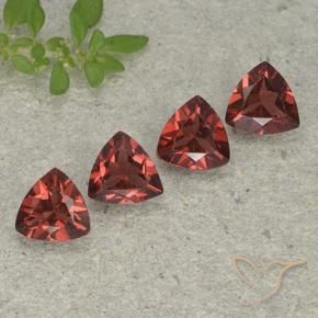 Pedras preciosas de Granada Piropo Vermelho médio-escuro natural de 3.25 ct, Trilhão, VVS-VS