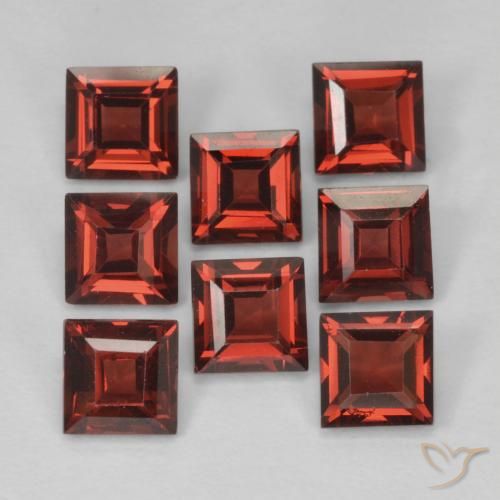 Pedras preciosas de Granada Piropo Vermelho Escarlate Profundo natural de 3.47 ct, Quadrado, VVS-VS