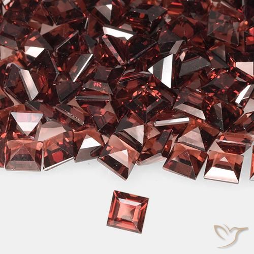 Granada Piropo Vermelho escuro Natural 0.47ct, Quadrado, VVS-VS
