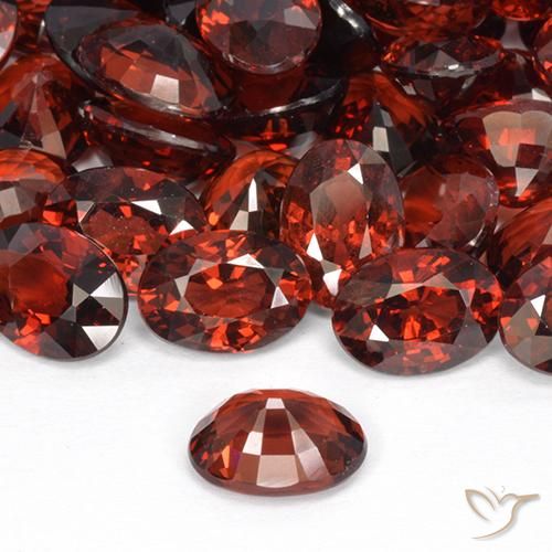 Granada Piropo Vermelho escarlate Natural 1.00ct, oval, VVS-VS