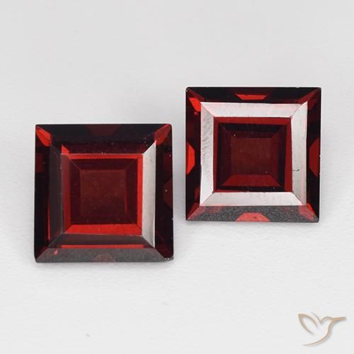 Pedras preciosas de Granada Piropo Vermelho escuro natural de 4.27 ct, Quadrado, VVS-VS
