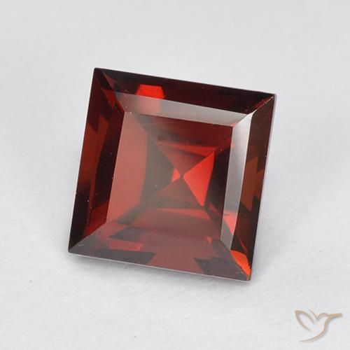 Granada Piropo Vermelho escuro Natural 2.29ct, Quadrado, VVS-VS