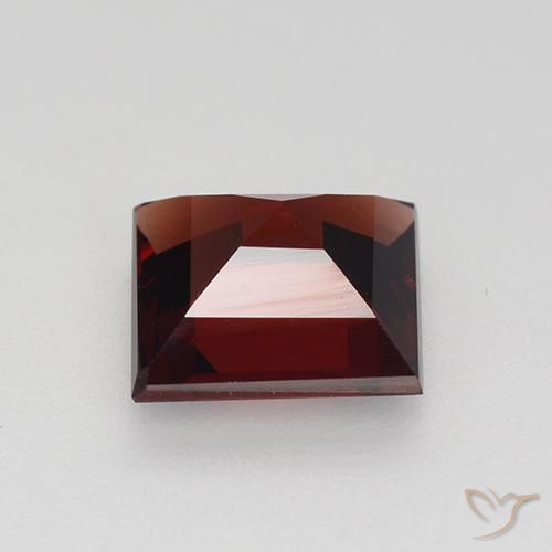 Granada Piropo Vermelho Sangue Profundo Natural 1.98ct, Quadrado, VVS-VS