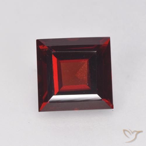 2.11ct Natural Vermelho Sangue Profundo Granada Piropo, Quadrado, VVS-VS