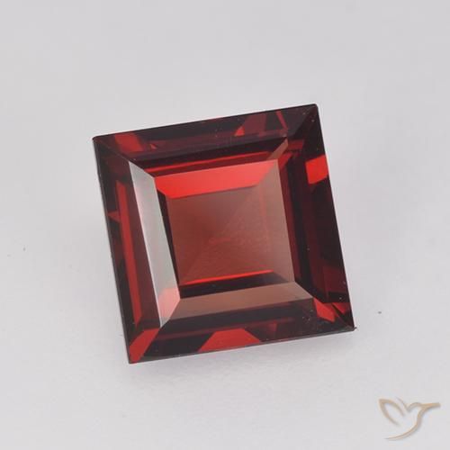 Granada Piropo Vermelho Sangue Profundo Natural 2.03ct, Quadrado, VVS-VS
