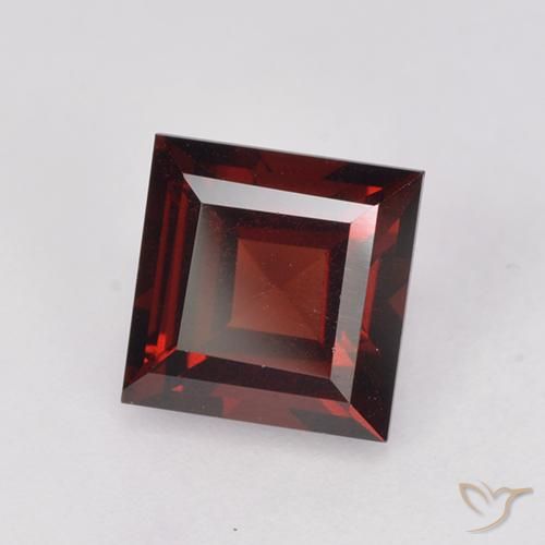 Granada Piropo Vermelho escuro Natural 2.09ct, Quadrado, VS