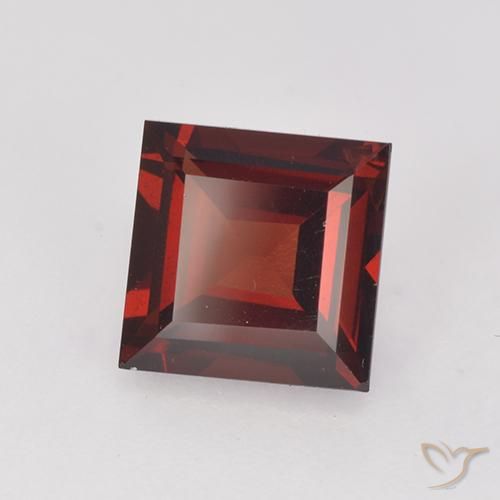 Granada Piropo Vermelho Sangue Profundo Natural 2.10ct, Quadrado, VVS-VS