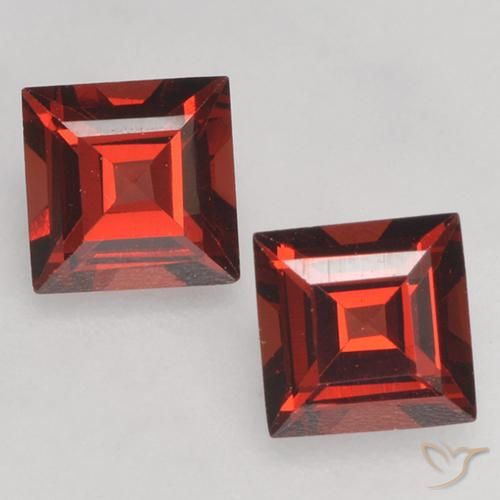 0.87ctw Natural Vermelho Escarlate Profundo Granada Piropo, Quadrado, VVS-VS