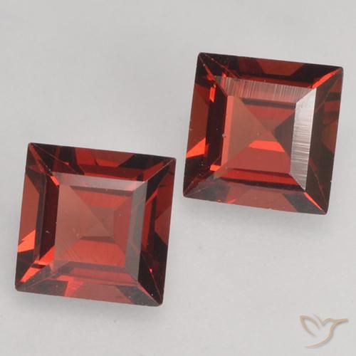Pedras preciosas de Granada Piropo Vermelho Escarlate Profundo natural de 0.87 ct, Quadrado, VVS-VS