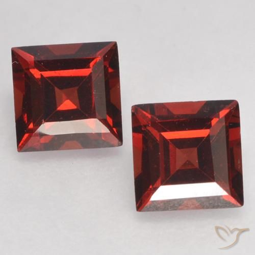 0.96ctw Natural Vermelho escuro Granada Piropo, Quadrado, VVS-VS