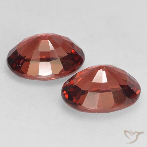 Pedras preciosas de Granada Piropo Vermelho escuro natural de 2.24 ct, oval, VVS-VS