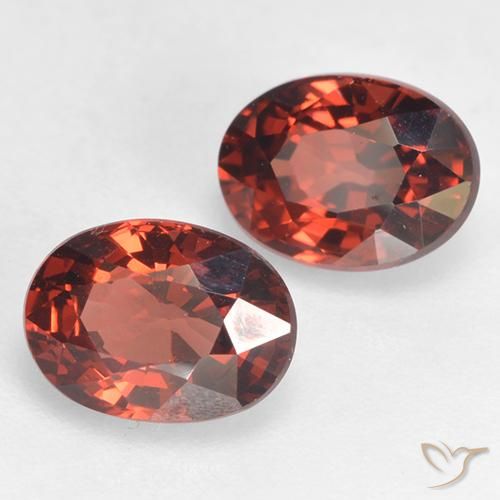 Pedras preciosas de Granada Piropo vermelho médio natural de 2.35 ct, oval, VVS-VS