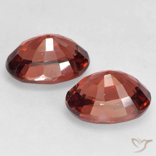 Pedras preciosas de Granada Piropo vermelho médio natural de 2.35 ct, oval, VVS-VS