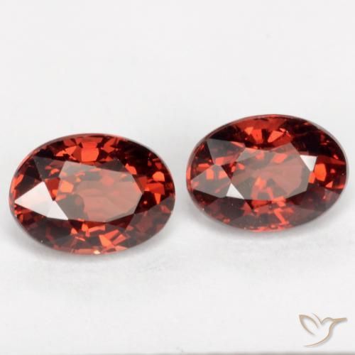 Pedras preciosas de Granada Piropo Vermelho Escarlate Profundo natural de 2.52 ct, Corte Oval, VVS-VS
