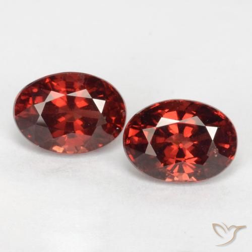 2.49ctw Natural Vermelho escuro Granada Piropo, oval, VS
